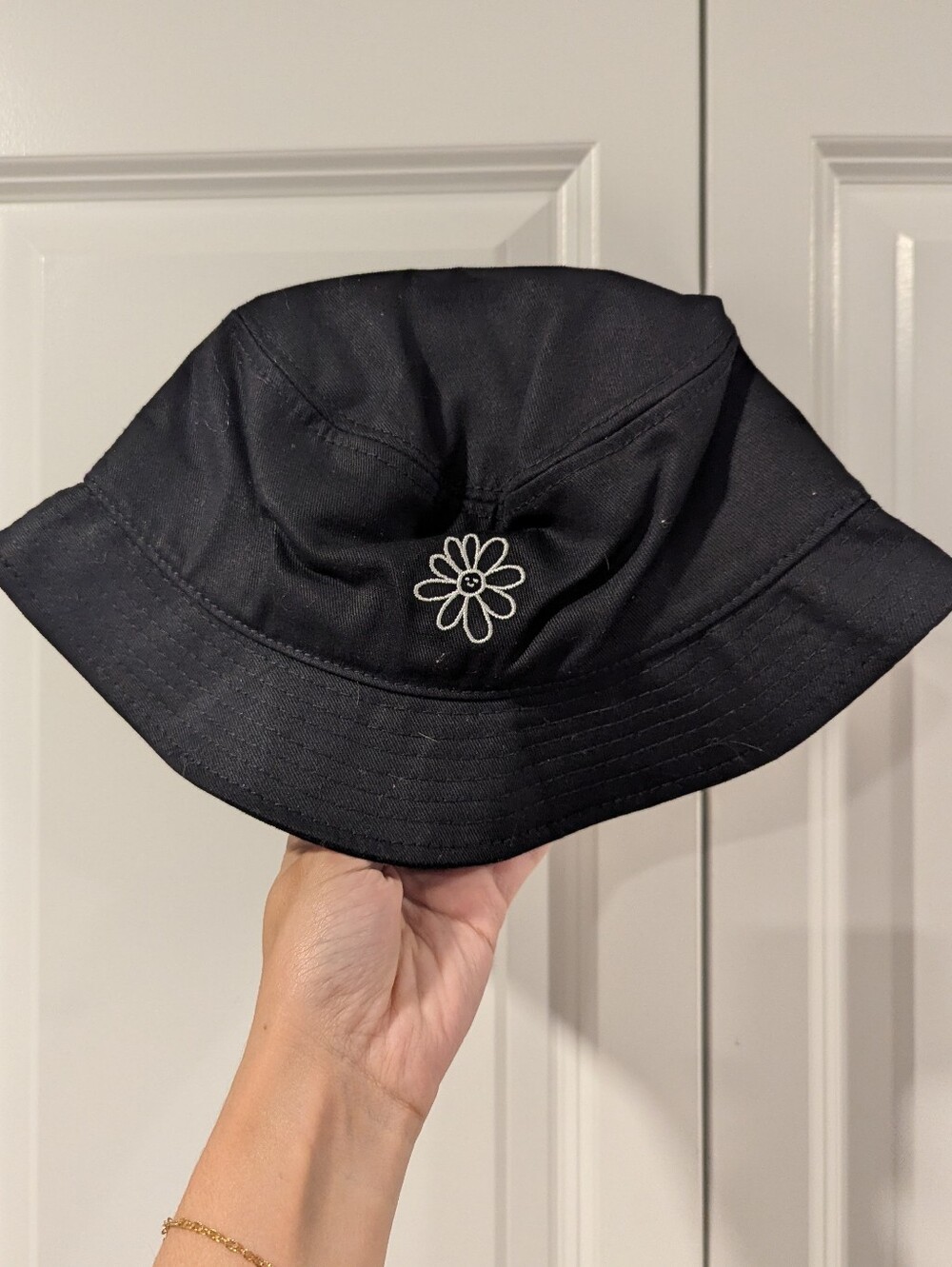NWT PMW Flower Bucket Hat